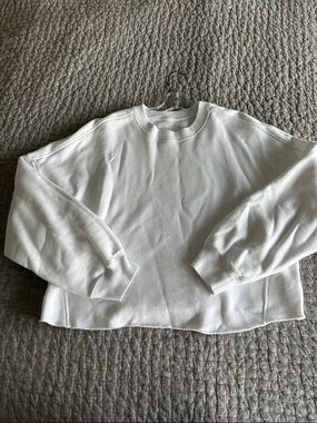 Abercrombie & Fitch White Crewneck Pullover